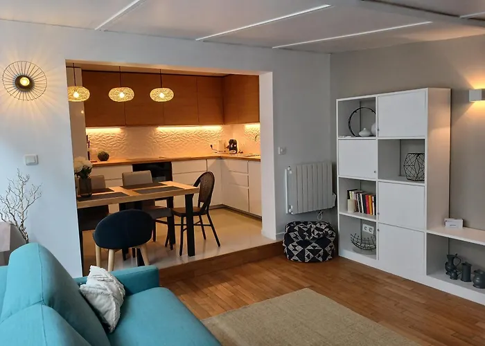 Maison Cosy Et Jardin Verdoyant